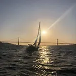 Διαμέρισμα Sleep Aboard A Sailing Boat In *