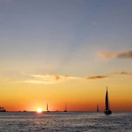 Be Local - Sleep Aboard The Santa Maria Sailing Boat In * Lisbon