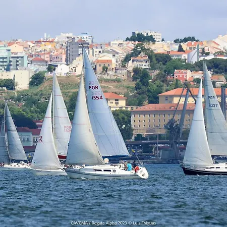 Be Local - Sleep Aboard The Santa Maria Sailing Boat In Apartment