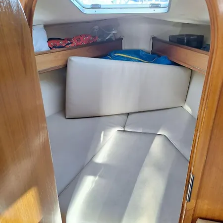 Sleep Aboard A Sailing Boat In * Lisbona