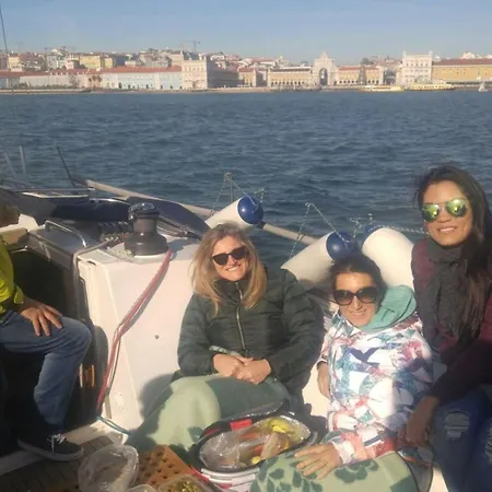 شقة Sleep Aboard A Sailing Boat In