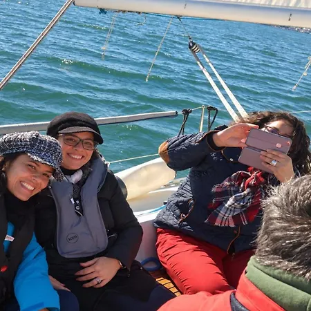 Sleep Aboard A Sailing Boat In Апартаменти