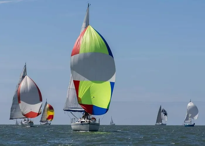 아파트 Sleep Aboard A Sailing Boat In 리스본